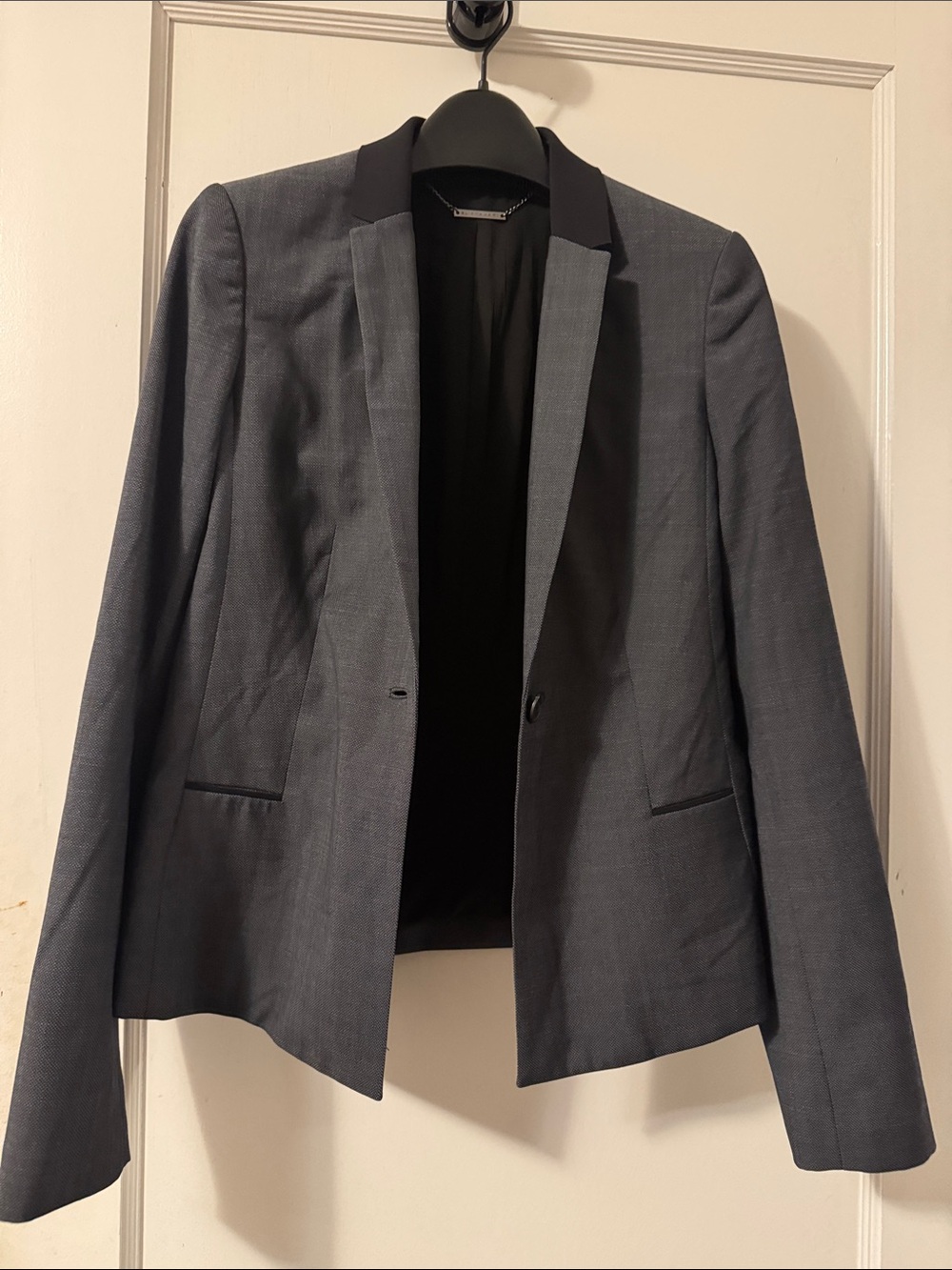 Elie Tahari Dark Gray Single-Button Tailored Blazer with Black Collar - Picture 8 of 8